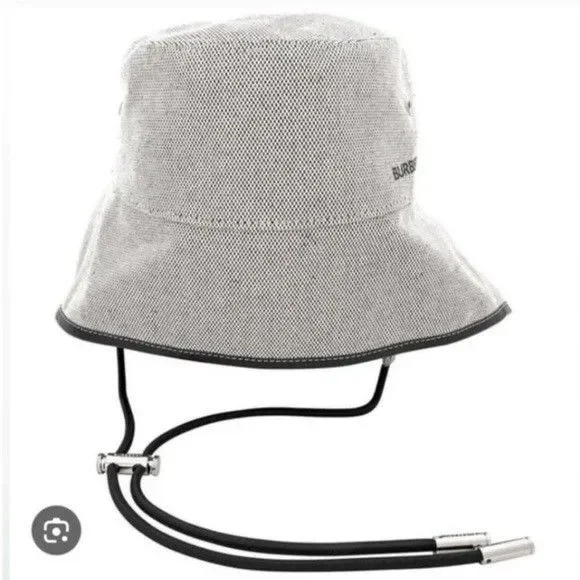 Burberry Ladies Logo-Print Fisherman Bucket Hat NWT Retail $770 - Picture 2 of 6